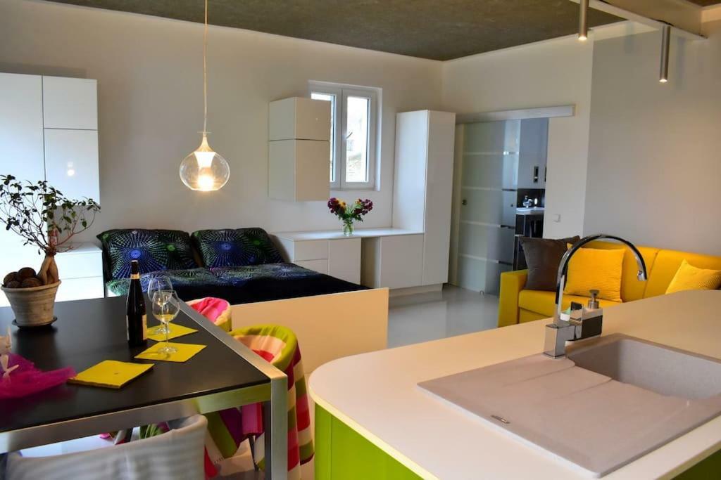 Aparments Bukol Lägenhet Vojkovice  Exteriör bild